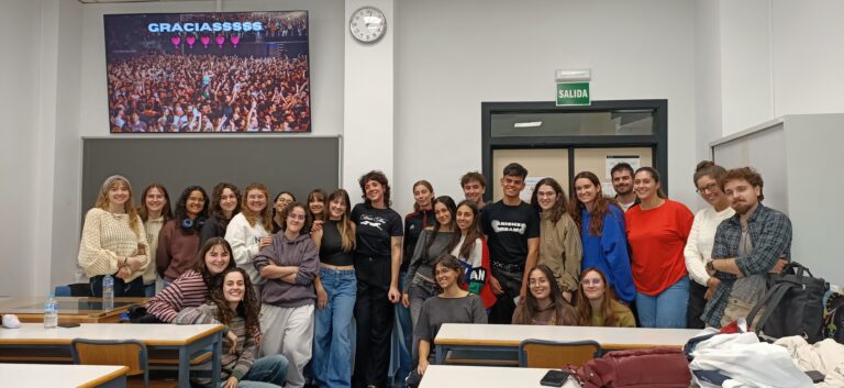 Almudena Santos y Ana Rajadel